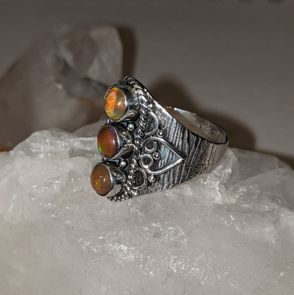 Natural Ethiopian Opal, 925 Silver Ring, Size 8 - Picture 6 of 9